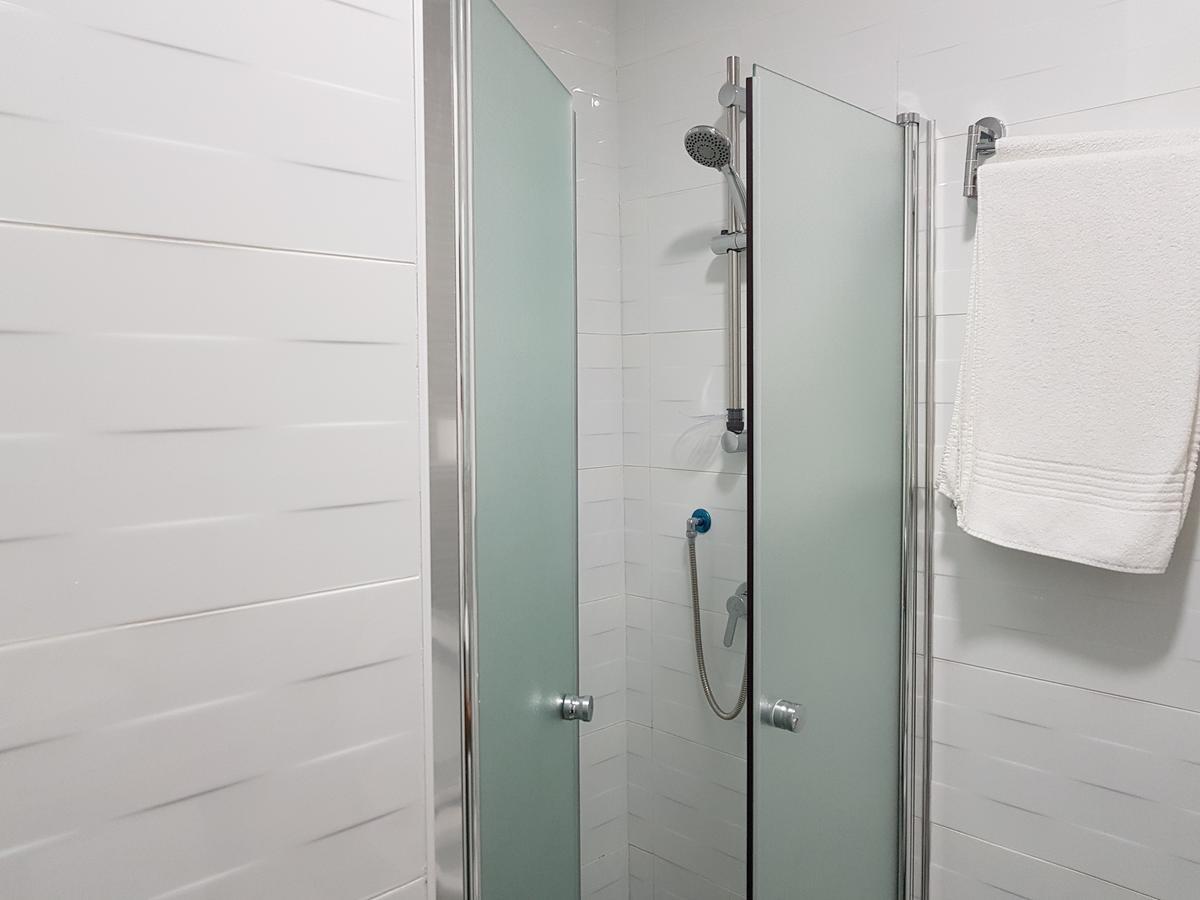 Airport Guest House - One-Way Free Shuttle Or Yehuda Екстер'єр фото