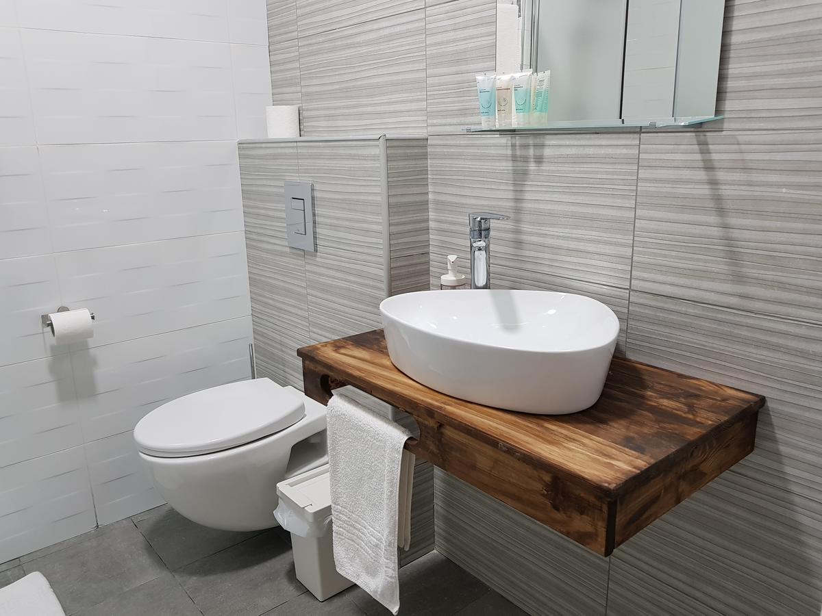 Airport Guest House - One-Way Free Shuttle Or Yehuda Екстер'єр фото