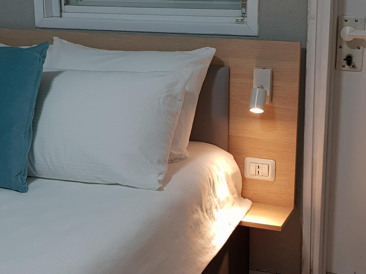 Airport Guest House - One-Way Free Shuttle Or Yehuda Екстер'єр фото